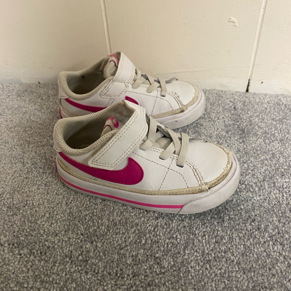 Nike Kids White and Pink Sneakers